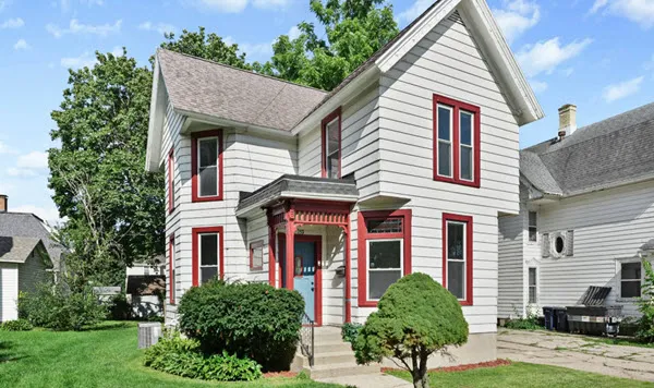 159 S High Street Janesville WI front